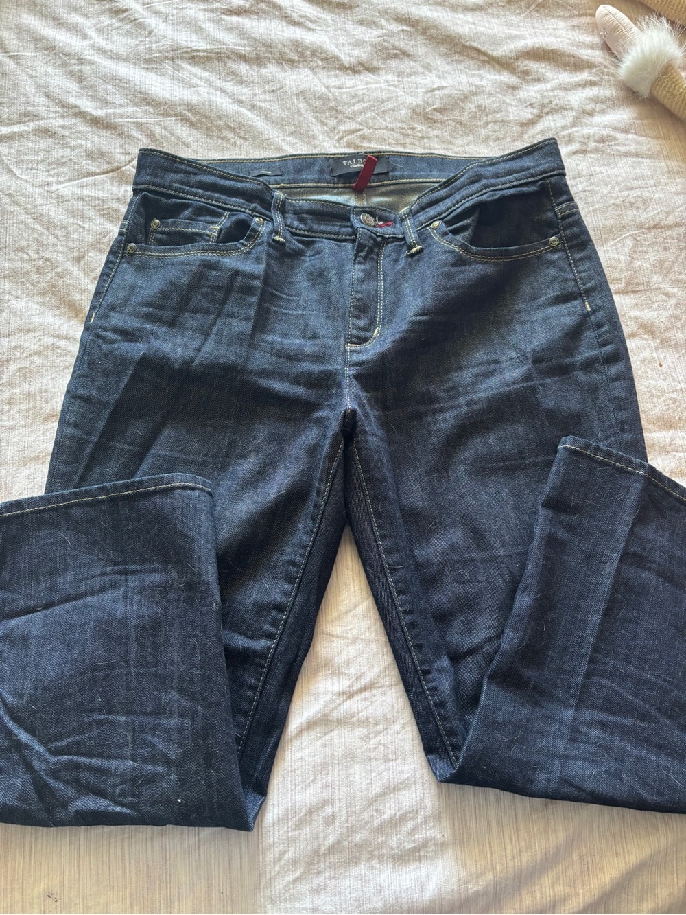 Talbots Slim Straight Dark Blue Jeans baggy.